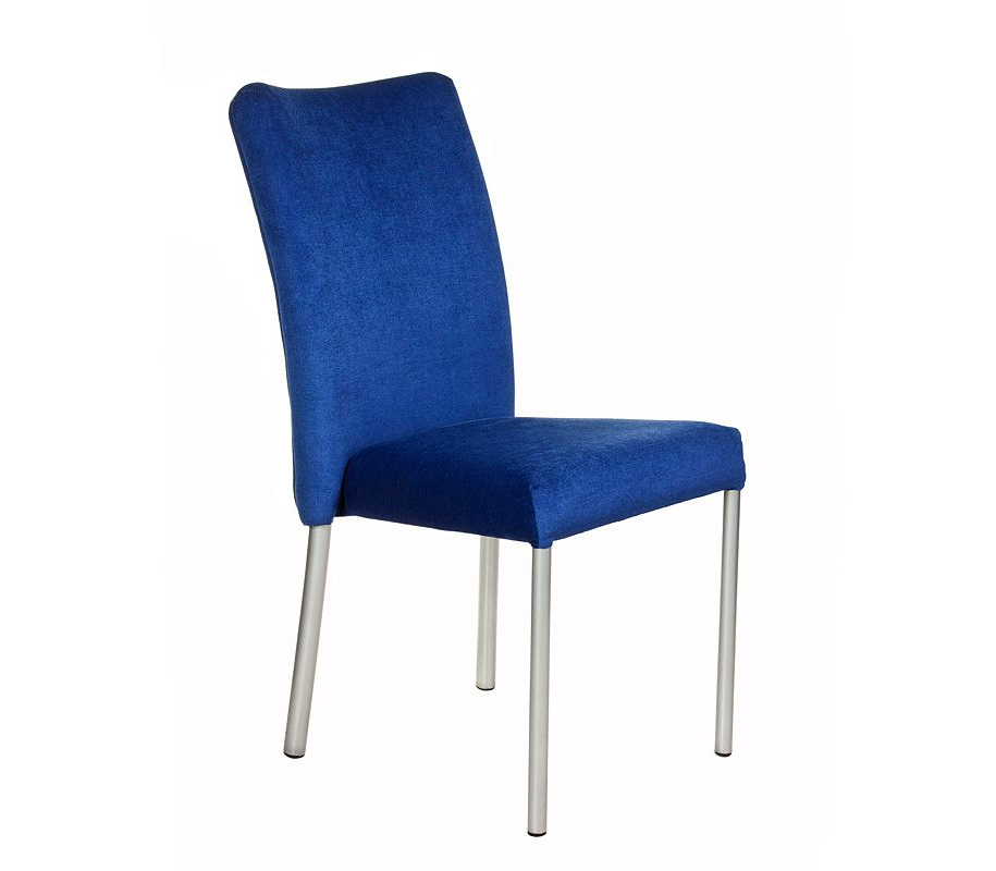 Купить кухонные стулья в минске. Кухонные стулья. Кухня с синими стульями. Стул кухонный синий. Голубые стулья для кухни.